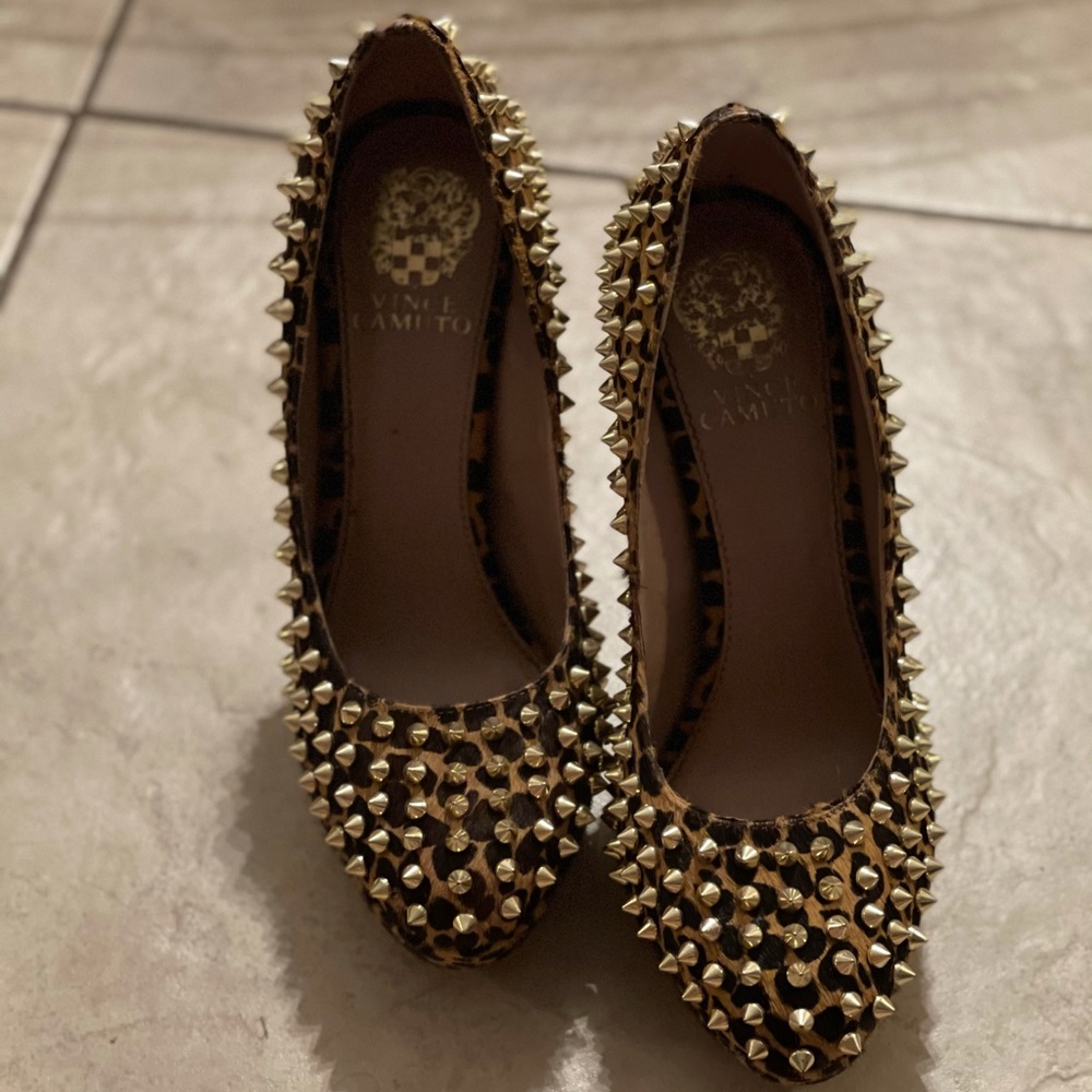 Vince Camuto Leopard Print Studded Platform Heel - Picture 5 of 7